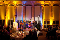 Bühnenbeleuchtung während eines Abends im Schloss Seehof, Jazz Entertainment für Konferenzen und Konvents, VIPs in Wirtschaft und öffentlichem Dienst