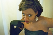 Jazzsängerin aus dem Nürnberger Umkreis in Deutschland – Willetta Carson Pressefoto; Willetta bietet beste Musikunterhaltung in verschiedenen Jazzrichtungen, Blues, Latin, Gospel, Swing und Dixie.