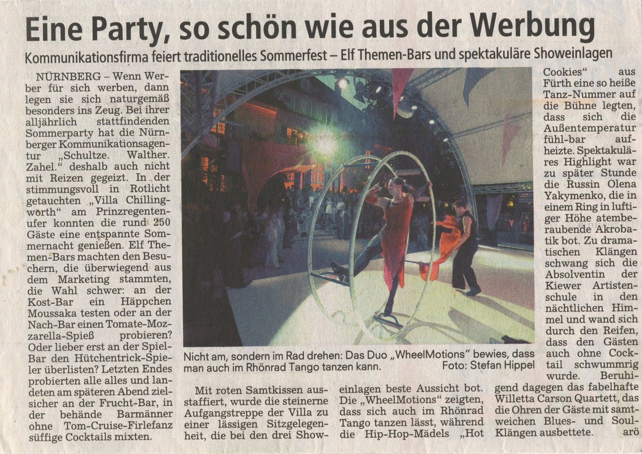 Der Sonntagsblitz berichtet über eine Sommerparty der Kommunikationsagentur Schultze - Walther - Zahel in Nürnberg, in der das Willetta Carson Quartett ein Jazz und Blues Open Air aufführte